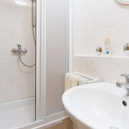 Marina Apartman
