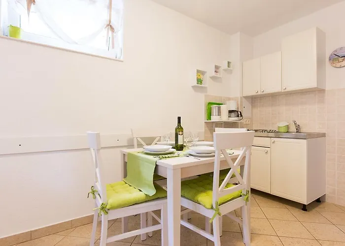 Appartamento Marina Jadranovo